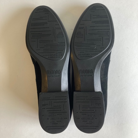 Munro Black Suede Genuine Leather Almond Toe Loafers size 8 - Picture 11 of 14